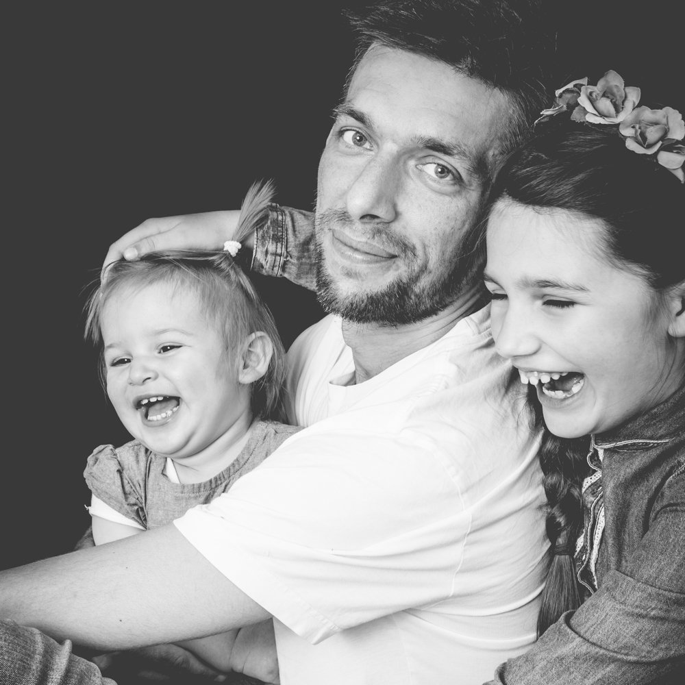 Damian Popiol with his lovely kids